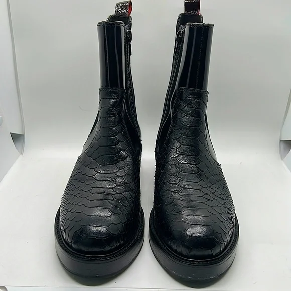 Jeffrey Campbell Black Faux Snakeskin Chelsea Leather Boots Shoes **Size 7** - Picture 2 of 10